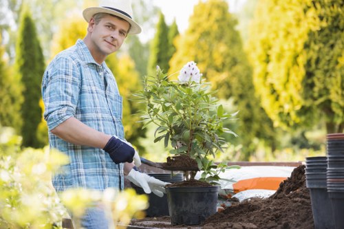Safe manual handling and tool use in garden work